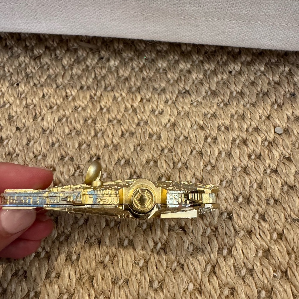 Gold Millennium Falcon Metal Model. Excellent condition. No base as seen - Picture 8 of 8